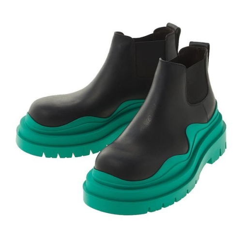 보테가베네타 CHELSEA BOOTS IN LEATHER THICK TREADED SOLE WAVY RUBBER DE 630281 VB..