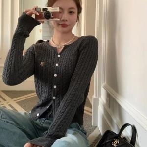 오노마 ONM 툴루즈 라운드 꽈배기 버튼 숏 가디건 500328