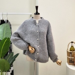 포커스 진주 버튼 루즈핏 가디건 FW3K7KC03599