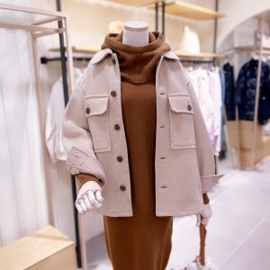 시에로 아웃포켓 셔츠형 코트 SH4CTFW437