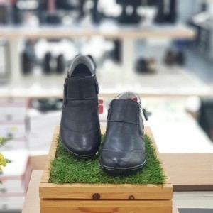 허시파피 세이브존04 여성컴포트캐주얼숏앵클부츠블랙무광지퍼 FJJ604