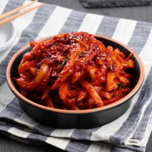 오도독에프앤씨 오도독 보쌈무김치 1kg 국산생무 족발보쌈과 환상궁합