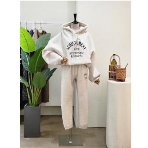 포커스 대백 FW3L9ST5703_아치형 레터링 후드 조거팬츠