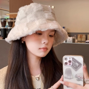 와플 체크 무늬 뽀글이 여성 겨울 버킷햇 방한 모자 WD44378