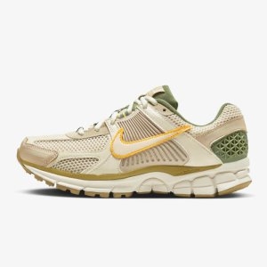 나이키 줌 보메로5 라이트 브라운 FQ6868-111