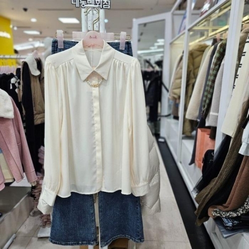 SOOS 12174729- HC07진주카라블라우스S241NBL254