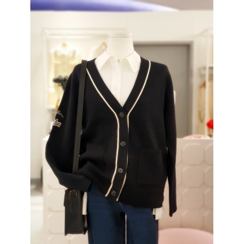 스위트숲 브이넥 배색포인트 니트 가디건 SA3GD80A