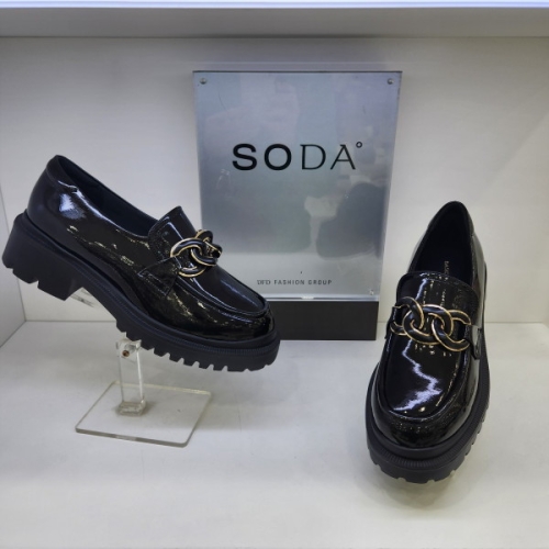 소다 여성 체인장식 5센치굽 플랫폼 로퍼FLS428PB10