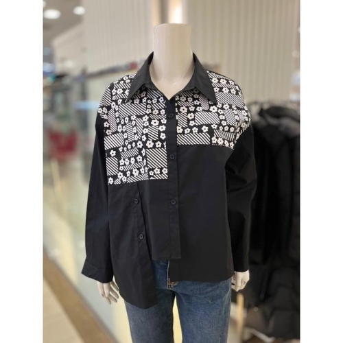 화이트호스 언발오픈블라우스 W241205