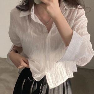 오노마 ONM 거즈면 폴업 셔츠 실크 시스루 일반핏 숏 기장 여친룩 S10376713