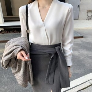 오노마 ONM 여자단정한 오피스룩 V넥 차르르 셔츠 블라우스 긴팔 13870990