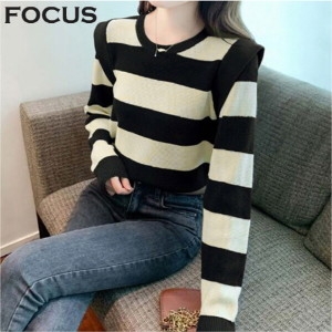 포커스 숄더포인트줄무늬니트_VFI3F3KT2371