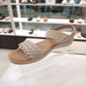 베어파우 HILTON 여성 샌들 아이보리 K2783030