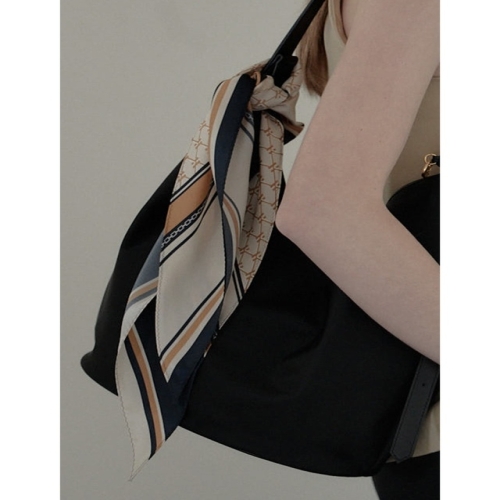 헤지스 헤리아토 삼각링 실크 스카프_HISC4F630N2