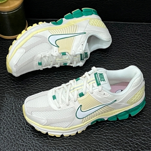 나이키 줌 보메로 5 오레곤 말라카이트 그린 옐로우 FN8361-100