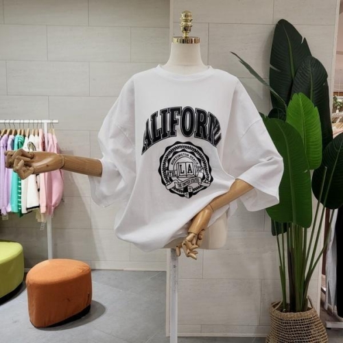 에잇컨셉 루즈핏 포포니 티셔츠 C23D1FT007