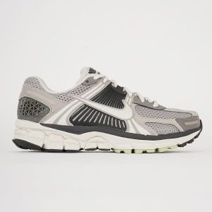 나이키 BGZT LAB W 줌 보메로 5 코블스톤 앤 플랫 퓨터 FB8825001