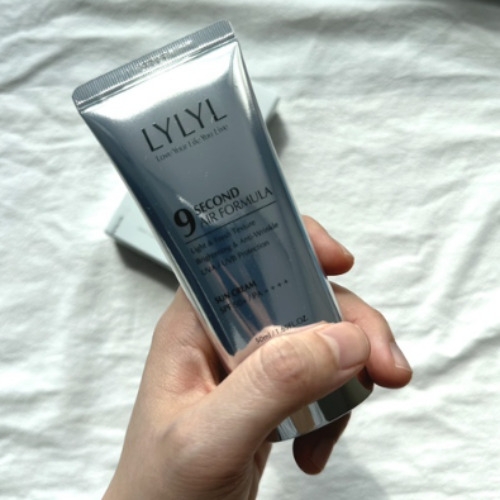 릴릴 나인세컨드 에어포뮬라 선크림 50ml