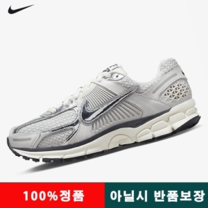 나이키 줌 보메로 5 포톤 더스트 앤 메탈릭 실버 FD0884 025 270 줌 보메로 5 포톤 더스트 앤 메탈릭 실버 FD088..