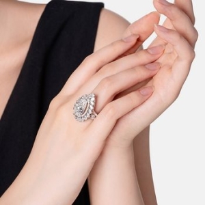 튜더  로즈 7.67캐럿 다이아몬드 로열 페어 화이트 반지 LRD24012D