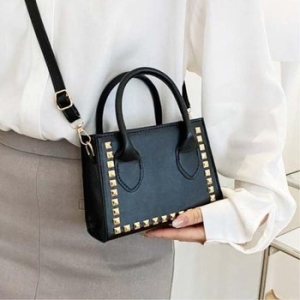 스터드 토트백 데일리 여성 가방 여자핸드백 WC890A8