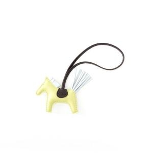 에르메스  네이비 페가수스 로데오 참 PM 키링 H064929