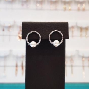 볼라레  세이브존01 여친생일선물 진주 볼드귀걸이 VE833 S15923160