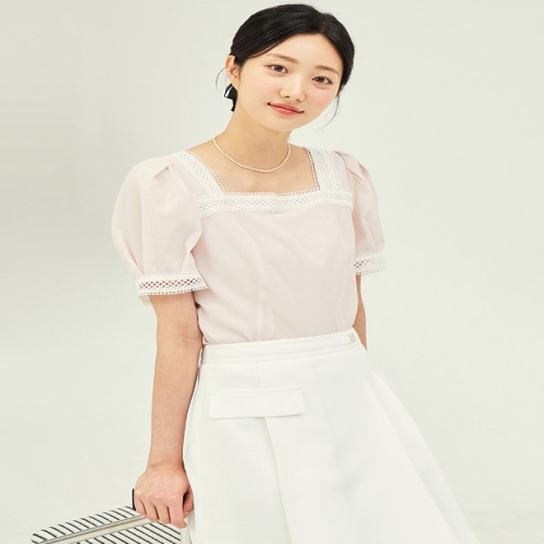JJ지고트 스퀘어넥 레이스 퍼프 슬리브 블라우스 GP6A0BL341