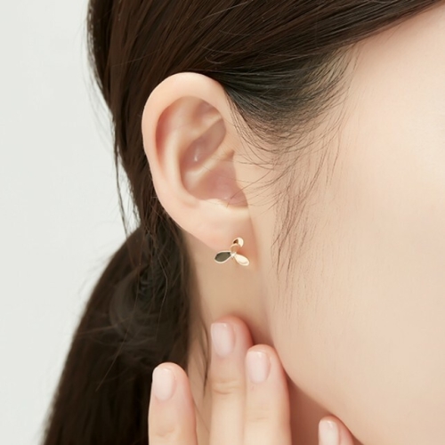 스타일러스  골든듀AMC 18K금 귀걸이 프릴1 다이아몬드 데일리 포인트 Gold Earring ak-412400016/w700