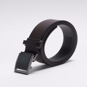 질스튜어트 다크브라운 무광버클 장식 소가죽 자동벨트 JUBE5E052W2