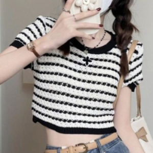 오노마 ONM 여자 20대 스트라이프 흰색 검흰 반팔 크롭니트 17067313