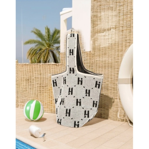 헤지스 FOLDI 아이보리 시그니처 니트 숄더백 L_HIBA4F777BK