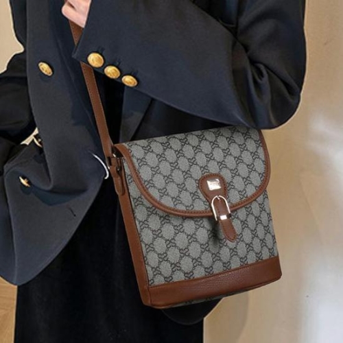 셀러허브 잡화 30대 여성 크로스백 FT4608 다크브라운