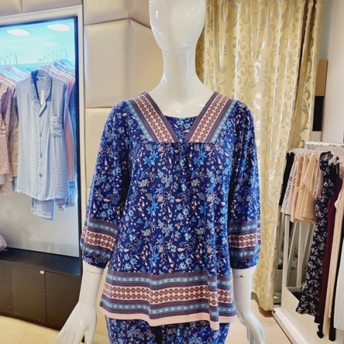 비너스 VEV3884F 부드럽고 신축성 좋은 따뜻한 폴리 기모 꽃나염 보더 여성 홈웨어 실