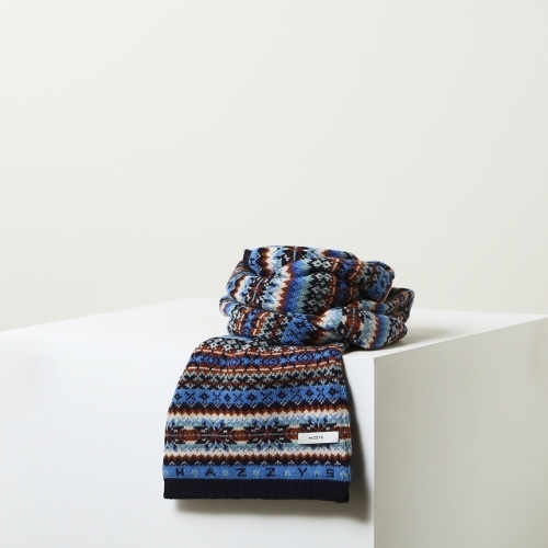 헤지스 블루 페어아일 패턴 울 머플러 HZMU4F103B1