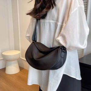 라일리 Rly 여성 3컬러 심플 둥근 반달백 나일론 숄더백 크로스백 18019635