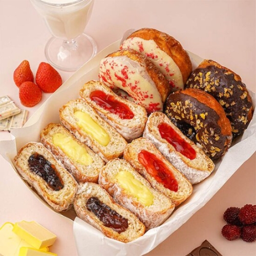 푸드맛남 명장 수제도넛 5종 딸기 3개+바바리안3개+블랙라즈베리3개+다크초코링3개+화이트초코링3개