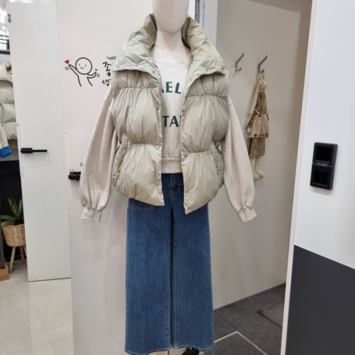 반에이크 김천모다 셔링3단패딩베스트VB3YPDUD08ZKH1