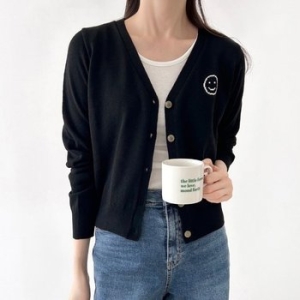 샵앤 여성 Y단추 스마일 긴팔 니트 가디건 21DS-WCD-3944