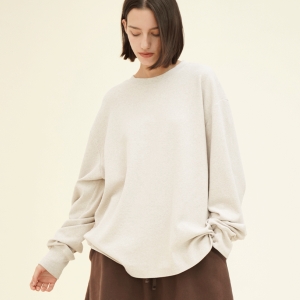 치키타 스너그 스웨트셔츠 코튼 냅핑 오트밀 244601SOT