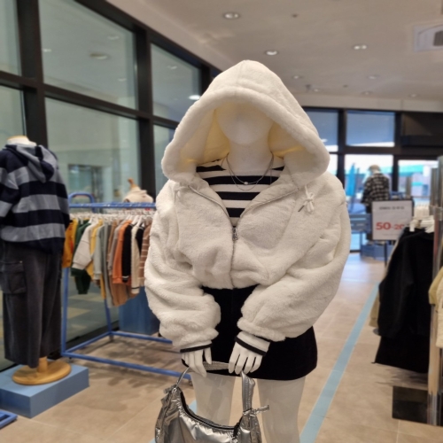 투투 페이크밍크 후드점퍼 W4ZM4JP01