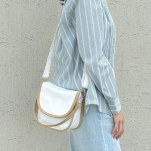 더블엠 라일리 Rly MZ에티 여자 반달크로스백 23580024