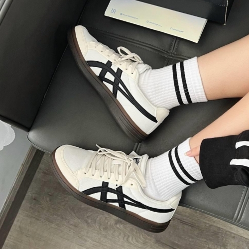 아식스 오니츠카 타이거 어드반티 크림 화이트 블랙 1183B799-101 한정판 운동화