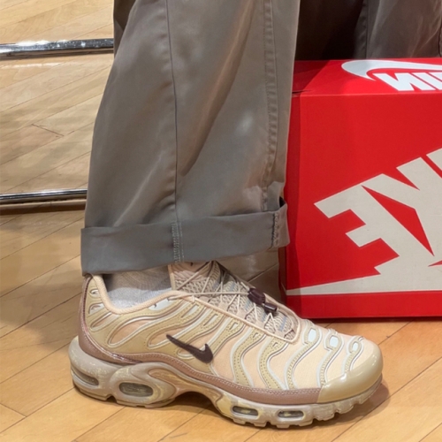 나이키 에어맥스 플러스 세서미 FZ5049-222