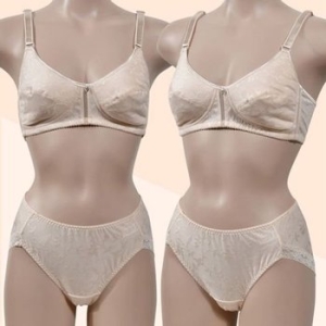 조은 노몰드 플라워 디자인 C컵 브라팬티 GWM WFGKLU1