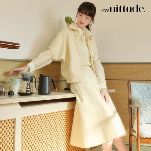 엔니튜드 여성 니트셋업 2종(재킷+스커트)