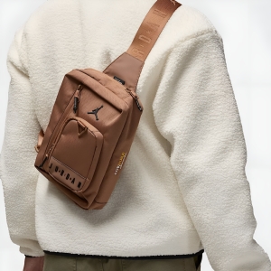 나이키 윙하우스 윙하우스 MA0957 로라앨리1단EVA필통