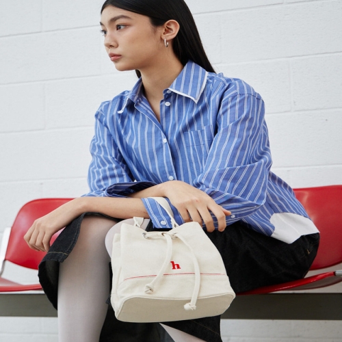 헤지스 액세서리 캔버스 미니 버킷백 HJBA5EE02WT