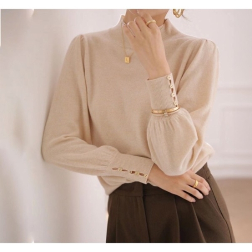 예쎄 버튼 디테일 반폴라 니트S4FKN037A