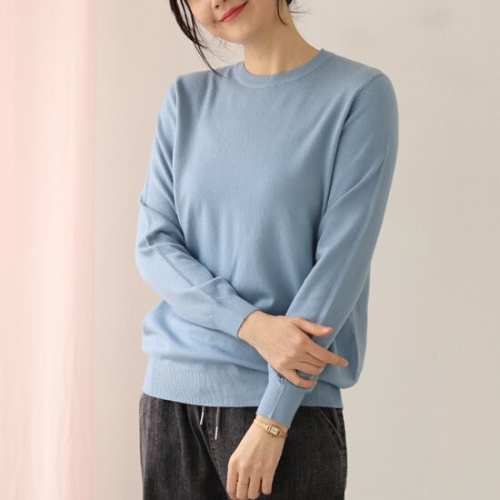 웬디즈갤러리 퀴느 데일리 라운드넥 니트 QKN109